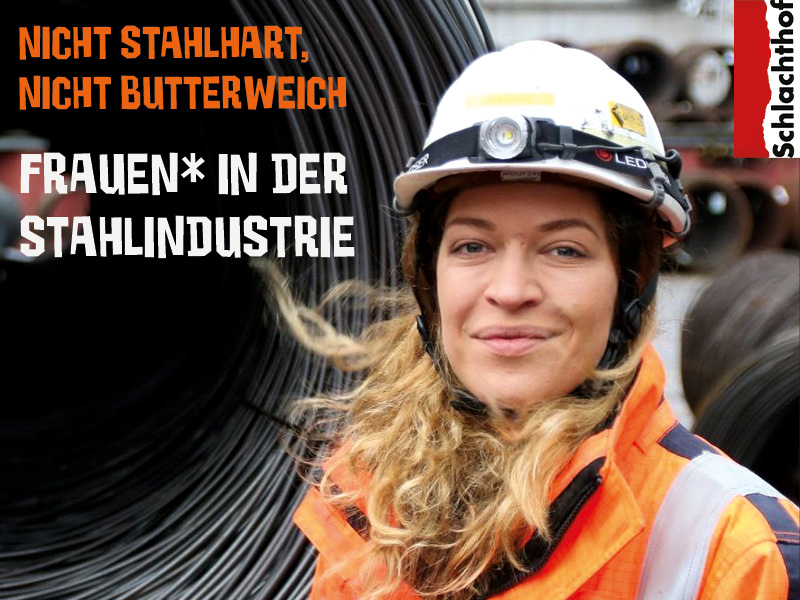 Frau mit Helm draußen